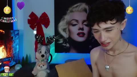 Snapshot of maxiy_001 chatting on 18, 12, 2024 Max online show from 18, 12, 2024