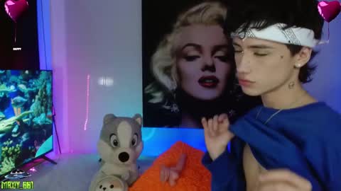 Snapshot of maxiy_001 chatting on 5, 2, 2025 Max online show from 5, 2, 2025