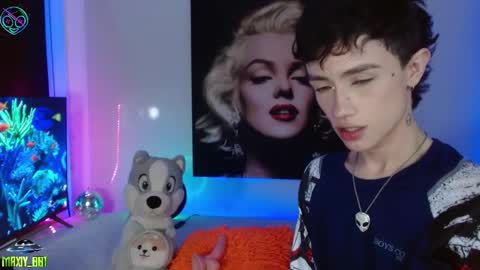 Snapshot of maxiy_001 chatting on 6, 3, 2025 Max online show from 6, 3, 2025