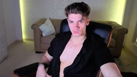 MaxKaiden online show from 23, 6, 2026