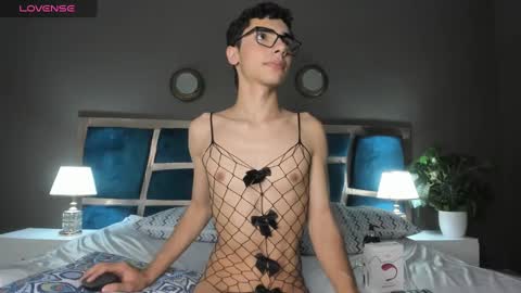 Max Owen  online show from 15, 1, 2025