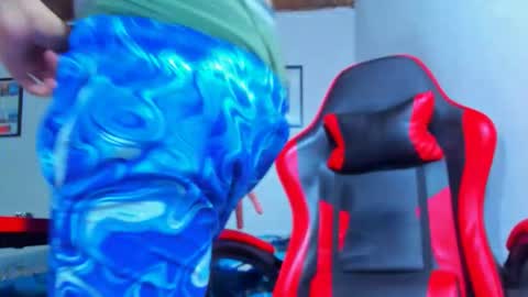 Snapshot of maxowens_oficial chatting on 13, 9, 2025 MAX online show from 13, 9, 2025