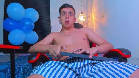 Snapshot of maxowens_oficial chatting on 15, 9, 2025 MAX online show from 15, 9, 2025