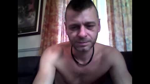 Snapshot of maxthewolf chatting on 29, 10, 2025 MaxTheWolf online show from 29, 10, 2025