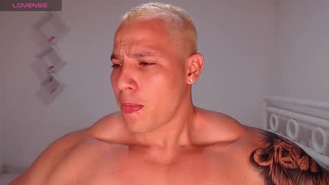 Snapshot of maxwel949813 chatting on 26, 10, 2025 Max online show from 26, 10, 2025