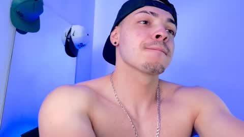 Snapshot of maxwell_dupont chatting on 13, 9, 2025 MAX online show from 13, 9, 2025