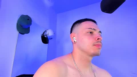 Snapshot of maxwell_dupont chatting on 16, 9, 2025 MAX online show from 16, 9, 2025