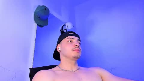 Snapshot of maxwell_dupont chatting on 20, 9, 2025 MAX online show from 20, 9, 2025