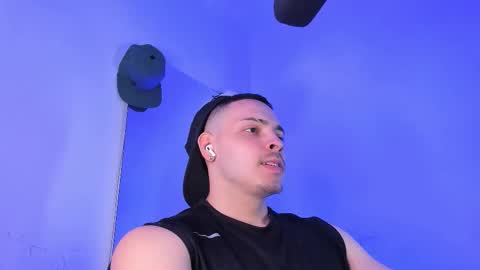 Snapshot of maxwell_dupont chatting on 27, 9, 2025 MAX online show from 27, 9, 2025