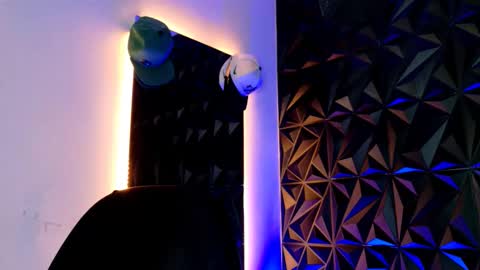 Snapshot of maxwell_dupont chatting on 22, 10, 2025 MAX online show from 22, 10, 2025