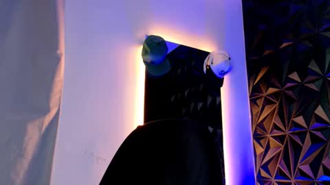 Snapshot of maxwell_dupont chatting on 23, 10, 2025 MAX online show from 23, 10, 2025