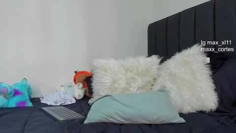 Snapshot of maxx_cortes chatting on 2, 2, 2025 maxx_cortes online show from 2, 2, 2025