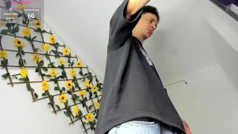 Snapshot of maxxx_bigcock chatting on 3, 6, 2026 Max online show from 3, 6, 2026