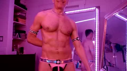 Snapshot of maxxxbates chatting on 16, 2, 2025 Maxxxbates online show from 16, 2, 2025