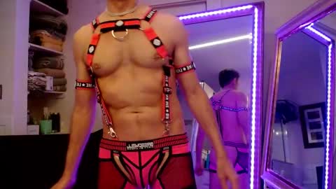 Snapshot of maxxxbates chatting on 15, 2, 2026 Maxxxbates online show from 15, 2, 2026