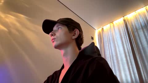 Max online show from 18, 9, 2025