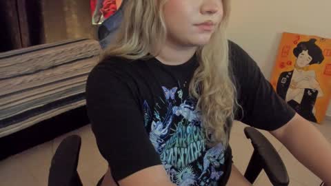 Snapshot of maxxxine_ chatting on 16, 12, 2024 Maxine Minx online show from 16, 12, 2024