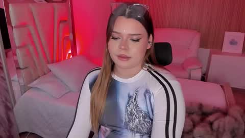 Maxine Minx online show from 14, 11, 2025