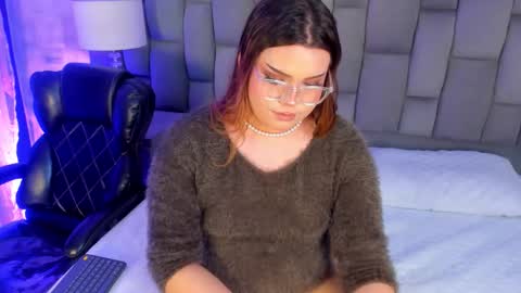 Maxine Minx online show from 13, 3, 2026