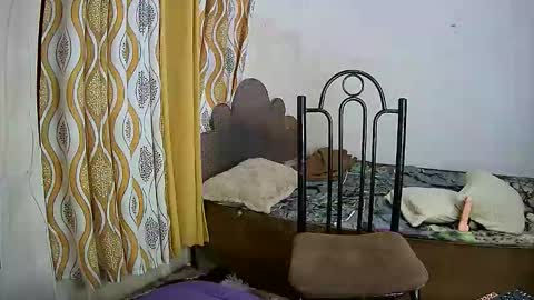 Snapshot of maxy_girl chatting on 1, 12, 2025 MAXINE online show from 1, 12, 2025