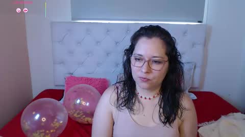 Snapshot of may_bloom chatting on 13, 2, 2026 May online show from 13, 2, 2026