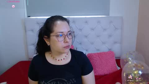 Snapshot of may_bloom chatting on 14, 2, 2026 May online show from 14, 2, 2026