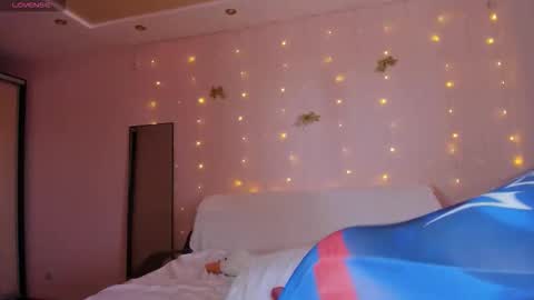 Snapshot of may_fl0wer chatting on 22, 3, 2026 May Flower online show from 22, 3, 2026