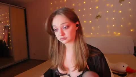 Snapshot of may_fl0wer chatting on 3, 4, 2026 May Flower online show from 3, 4, 2026