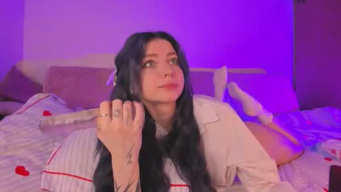 Snapshot of may_meowww chatting on 15, 11, 2025 May online show from 15, 11, 2025