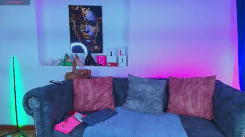 Snapshot of may_wood chatting on 9, 1, 2026 may_wood online show from 9, 1, 2026