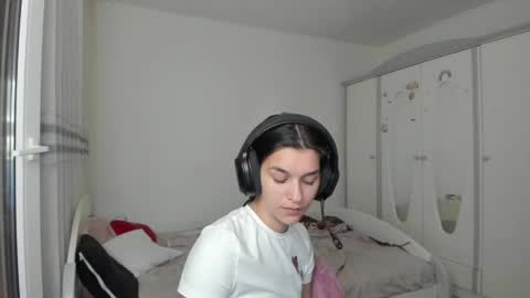 Maya online show from 14, 4, 2026