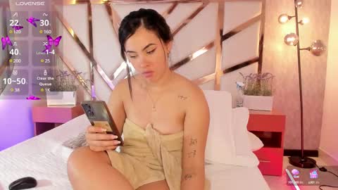 Snapshot of maya_blue_ chatting on 10, 2, 2025 Maya online show from 10, 2, 2025