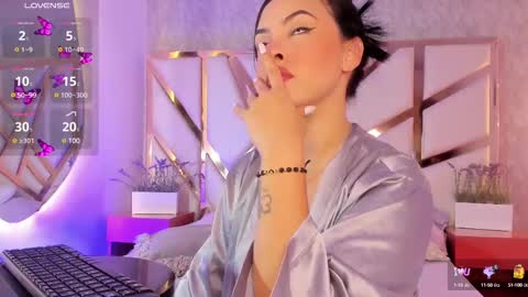 Snapshot of maya_blue_ chatting on 11, 2, 2025 Maya online show from 11, 2, 2025