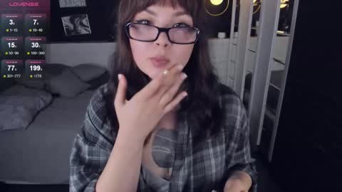 Woman online show from 24, 10, 2025