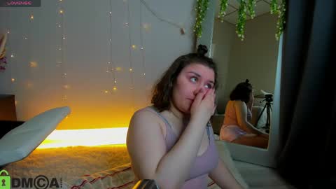 Snapshot of maya_raay chatting on 4, 5, 2026 Maya online show from 4, 5, 2026