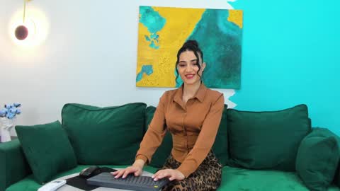 Maya online show from 27, 1, 2025