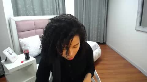 Snapshot of mayaa_ross chatting on 14, 12, 2024 Maya online show from 14, 12, 2024