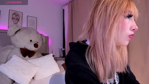 Mayajhons online show from 19, 12, 2025