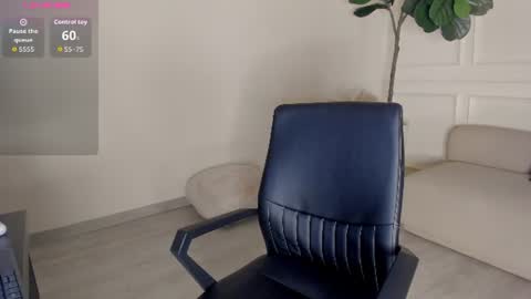 mayalee_ online show from 18, 6, 2026