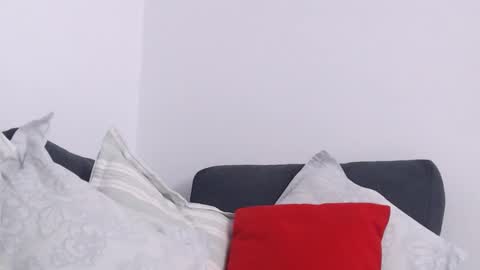 mayamiky online show from 11, 1, 2026