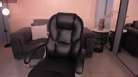 Maya online show from 5, 3, 2026