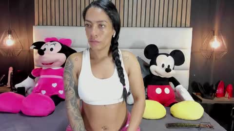 Nicolle Ruselle   Hello my lovely  schedule for great fun from  630 am and end 800 pm Colombian time I wait for you online show from 14, 1, 2025