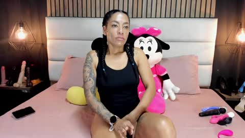 Nicolle Ruselle   Hello my lovely  schedule for great fun from  630 am and end 800 pm Colombian time I wait for you online show from 26, 1, 2025