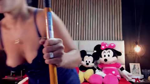 Nicolle Ruselle   Hello my lovely  schedule for great fun from  630 am and end 800 pm Colombian time I wait for you online show from 28, 9, 2025