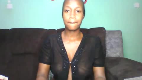Snapshot of mayasmiley_ chatting on 9, 10, 2025 prettydoll online show from 9, 10, 2025
