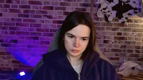 maybloom_ online show from 4, 2, 2026