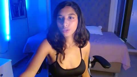 MAYA online show from 30, 1, 2025