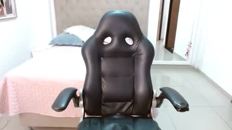 MAYA online show from 10, 1, 2026