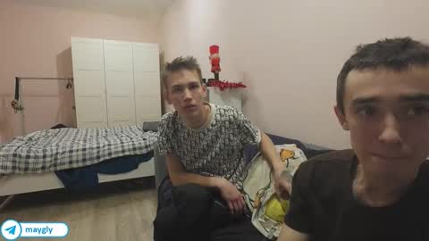 Snapshot of maygly chatting on 2, 2, 2026 Slava and Alextatto online show from 2, 2, 2026