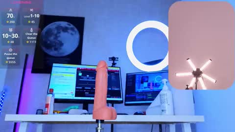 Snapshot of maykka chatting on 12, 10, 2025 Mayka online show from 12, 10, 2025